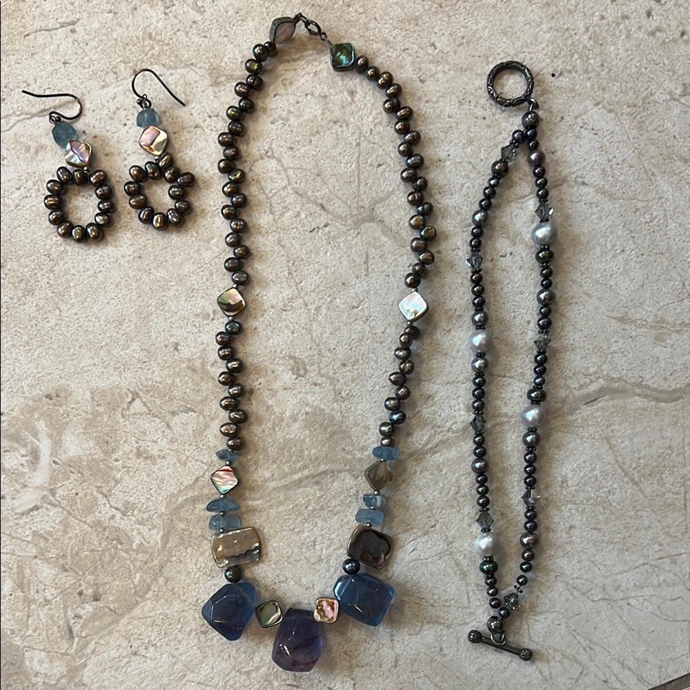 Elegant Pearl and Gemstone Jewelry Set